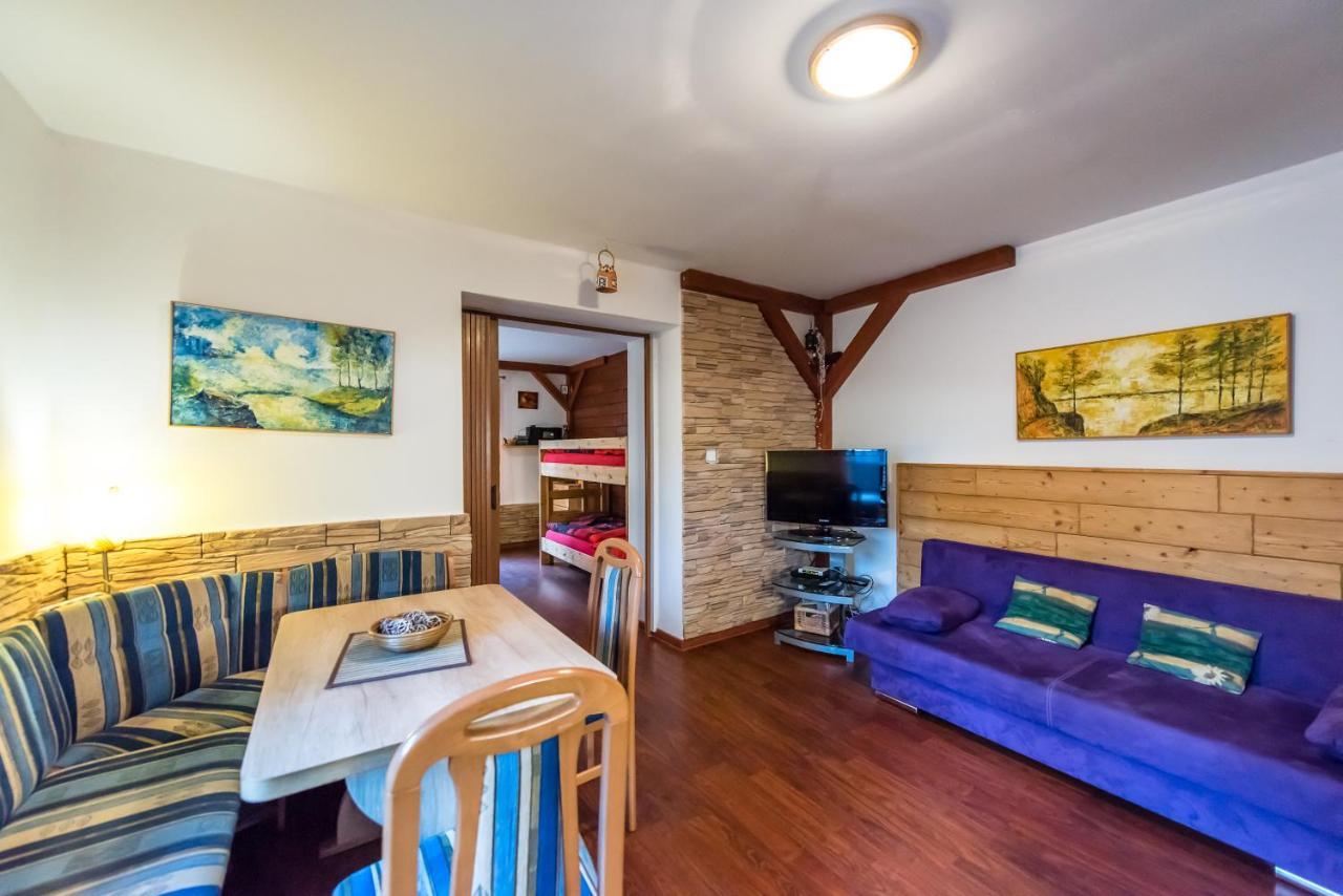 Apartment Domino