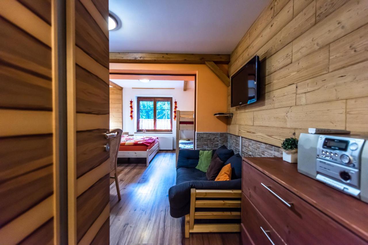 Apartment Domino