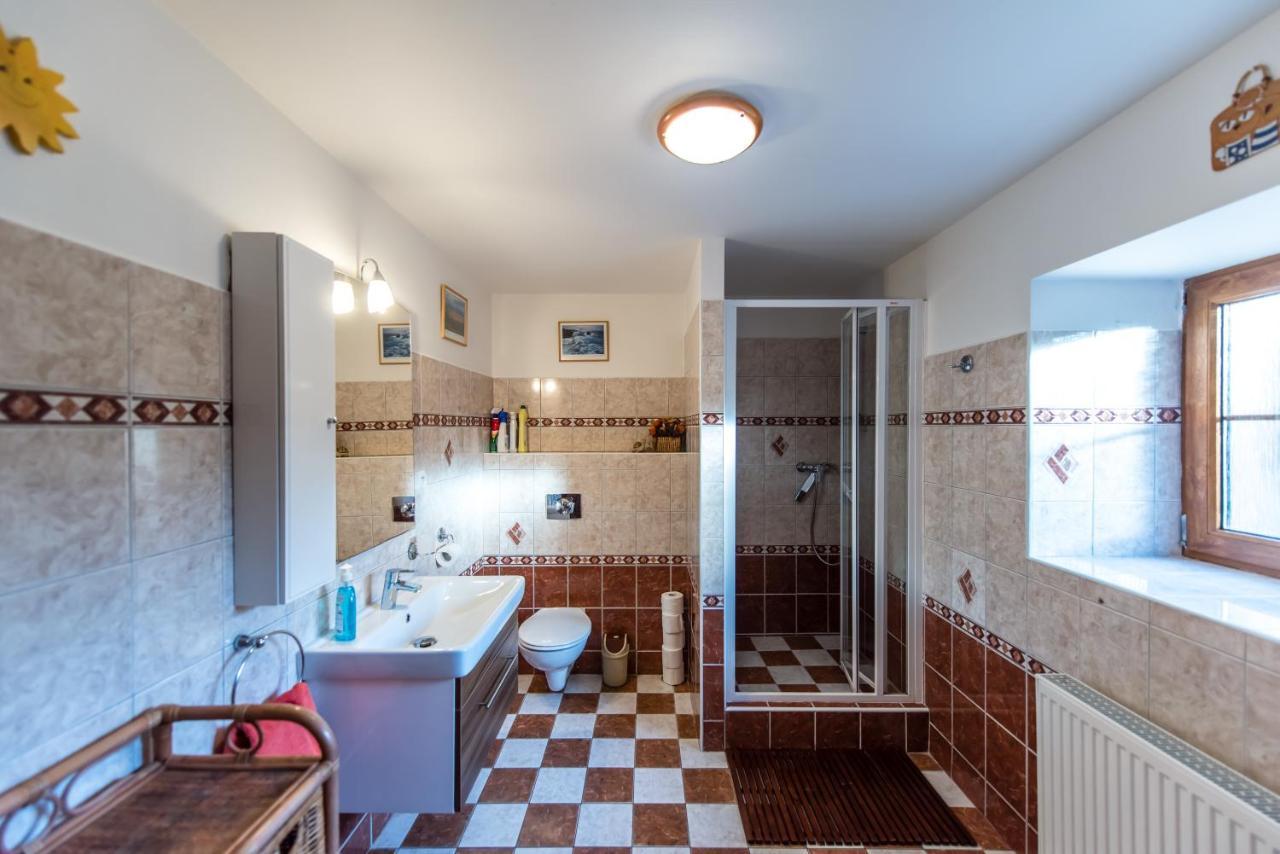 Apartment Domino *